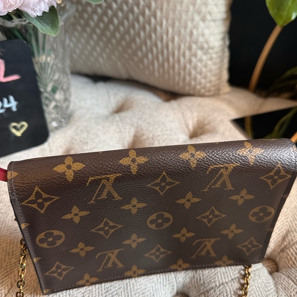 Price is FIRM*Louis Vuitton WOC Monogram Flore - Picture 12 of 16